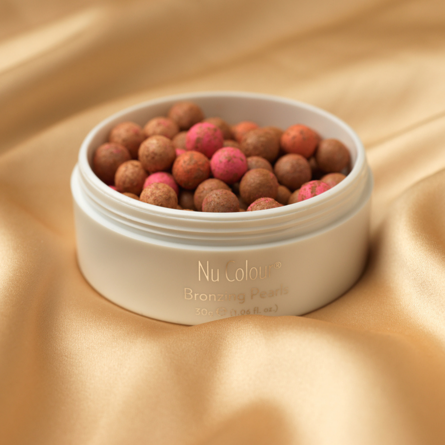 Nu Colour Bronzing Pearls - Poederparels voor natuurlijk Zonneglans